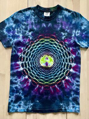 Comfort Colors Unisex Dark Neon 12-Point Mandala Tie Dye T-Shirt size Small